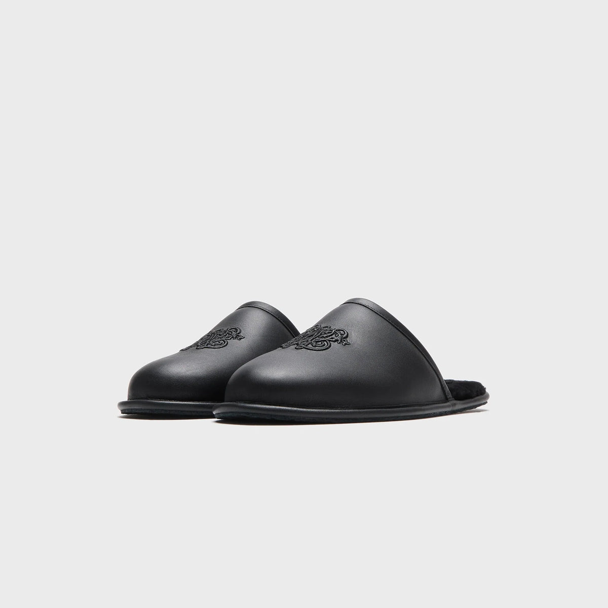 UǤǤ x Willy Chavaria Ltd Hotel Slipper